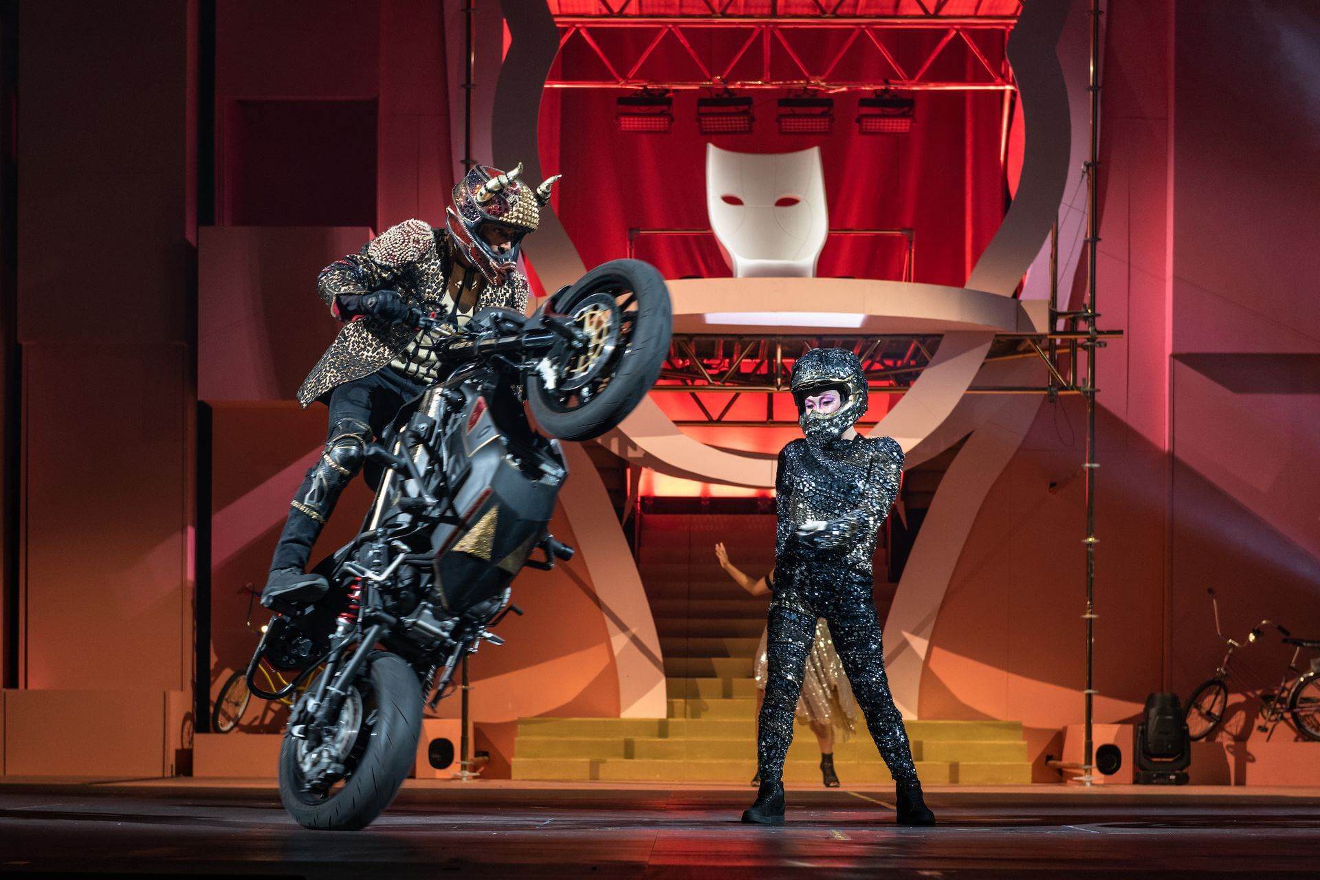 Diva by Cirque du Soleil 2018: Acrobàcies amb motos