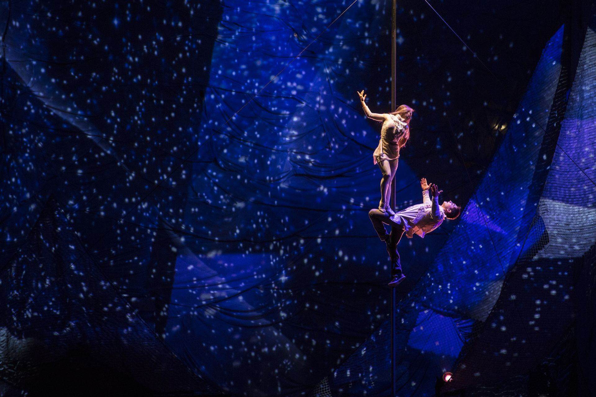Scalada by Cirque du Soleil 2013: Representació arquitectònica a partir d'una figura humana