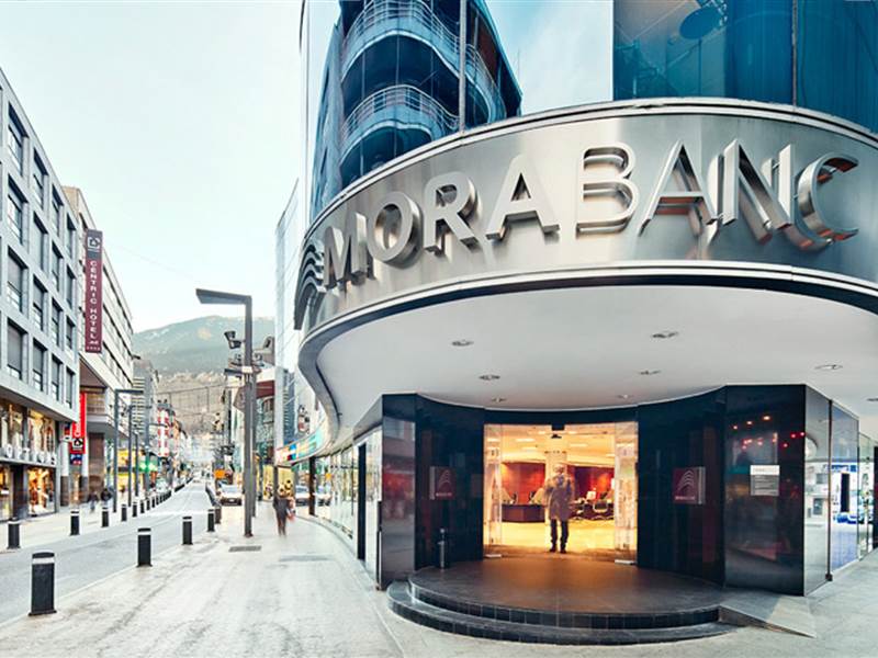 Amb MoraBanc tens un banc a Andorra